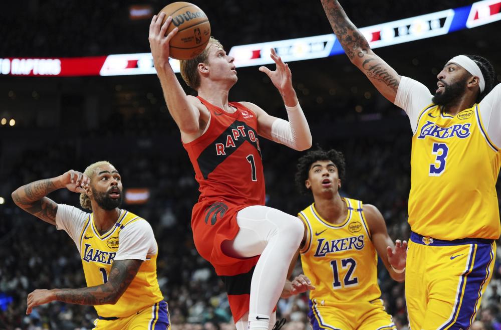 在揭幕战中 在揭幕战中