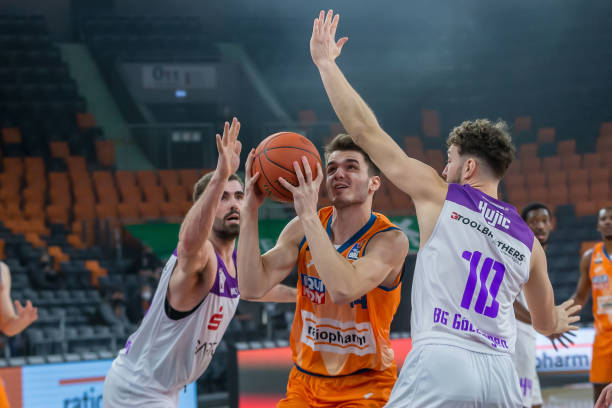 黄潜主帅常 黄潜主帅常